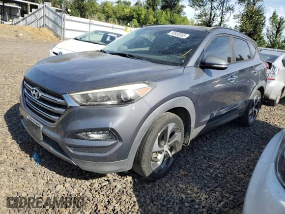 2016 Hyundai Tucson Limited z VIN KM8J33A23GU240106, wystawiony jako Copart lot #66863065 z przebiegiem 124 458 mil mil oraz Czysty tytuł • Clean title. Historia ofert i sprzedaży dostępna na DreamBid. Obrazek 1.