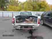2008 Chevrolet Silverado 2500HD Work Truck z VIN 1GCHC24K48E125633, wystawiony jako IAAI lot #40718124 z przebiegiem Nie podano mil oraz . Historia ofert i sprzedaży dostępna na DreamBid. Obrazek 15.