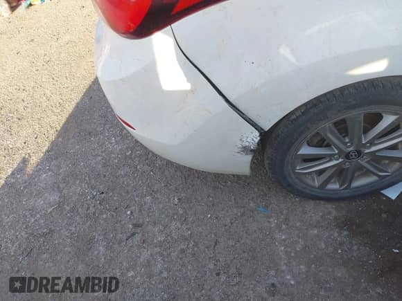 2014 Hyundai Elantra SE with VIN 5NPDH4AE2EH480449, listed as a IAAI auction lot 43419673 with 108,709 mi miles and . Bid and sale history available at DreamBid. Image 6.