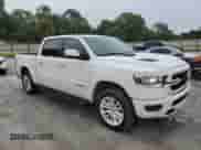 2020 Ram 1500 Laramie z VIN 1C6RREJT7LN160720, wystawiony jako Copart lot #70410455 z przebiegiem 55 863 mil mil oraz Nie do naprawy • Non repairable. Historia ofert i sprzedaży dostępna na DreamBid. Obrazek 4.