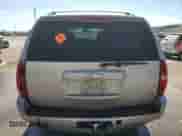2009 Chevrolet Suburban 1LT z VIN 1GNFC26029R211530, wystawiony jako Copart lot #75316844 z przebiegiem Nie podano mil oraz Szkoda całkowita • Salvage title. Historia ofert i sprzedaży dostępna na DreamBid. Obrazek 6.