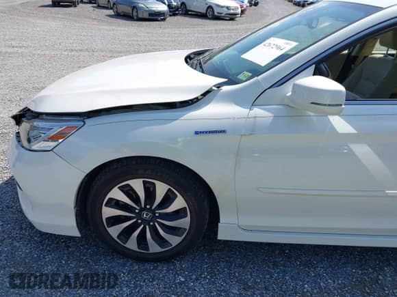 2017 Honda Accord Touring с VIN JHMCR6F75HC025141, выставлен на аукционе IAAI как лот 42672964 с пробегом 106 412 миль миль и . История ставок и продаж доступна на DreamBid. Изображение 20.