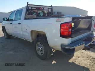 2018 Chevrolet Silverado 2500HD Work Truck с VIN 1GC1CUEG3JF231479, выставлен на аукционе IAAI как лот 43397720 с пробегом 36 332 миль миль и . История ставок и продаж доступна на DreamBid. Изображение 3.