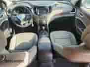 2018 Hyundai Santa Fe SE z VIN KM8SM4HF8JU257247, wystawiony jako Copart lot #84809505 z przebiegiem 87 467 mil mil oraz Szkoda całkowita • Salvage title. Historia ofert i sprzedaży dostępna na DreamBid. Obrazek 8.