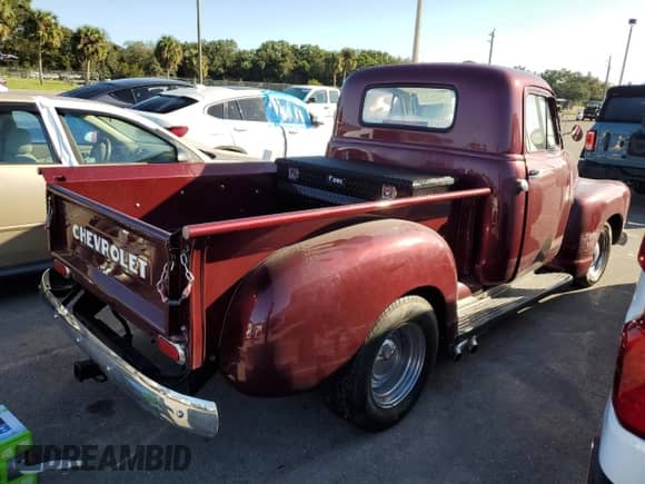 1951 Chevrolet Silverado 1500 z VIN 9JPE10035, wystawiony jako Copart lot #74688054 z przebiegiem Nie podano mil oraz Szkoda całkowita • Salvage title. Historia ofert i sprzedaży dostępna na DreamBid. Obrazek 3.