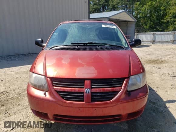 2006 Dodge Caravan SXT with VIN 1D4GP45R06B642632, listed as a Copart auction lot 71623995 with 295,055 mi miles and Salvage title. Bid and sale history available at DreamBid. Image 5.