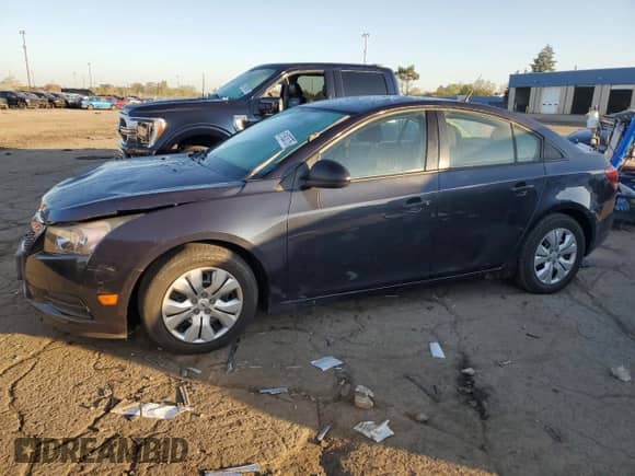 2014 Chevrolet Cruze LS с VIN 1G1PA5SG0E7221365, выставлен на аукционе Copart как лот 81903075 с пробегом 128 953 миль миль и Списание • Salvage title. История ставок и продаж доступна на DreamBid. Изображение 1.