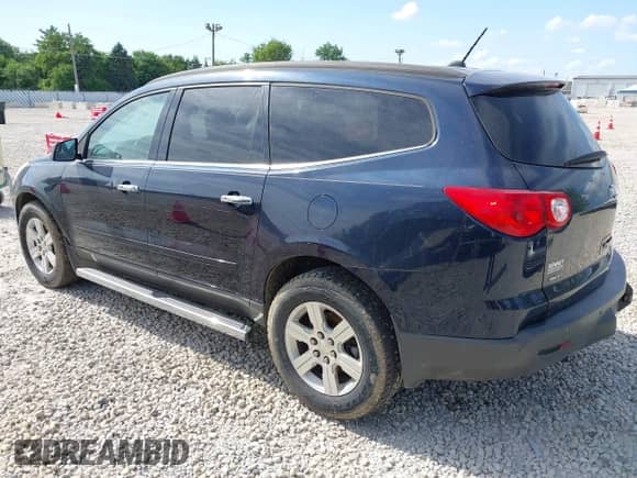 2012 Chevrolet Traverse 2LT with VIN 1GNKVJED0CJ184700, listed as a IAAI auction lot 42622025 with 157,334 mi miles and . Bid and sale history available at DreamBid. Image 3.