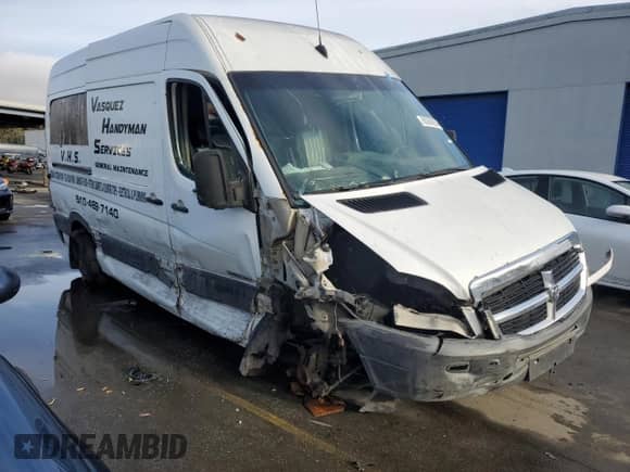 2007 Dodge Sprinter with VIN WD0PE745375185065, listed as a Copart auction lot 85366934 with 379,009 mi miles and Clean title. Bid and sale history available at DreamBid. Image 4.