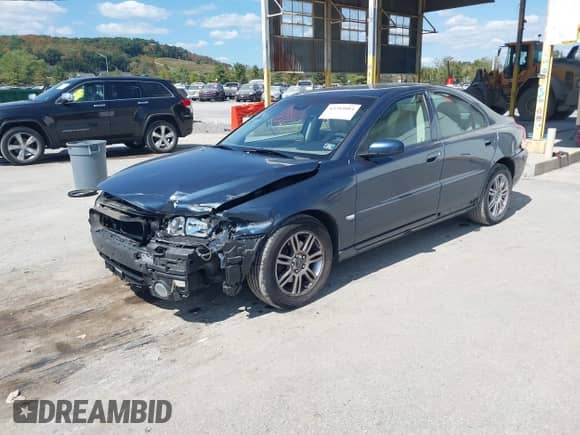 2006 Volvo S60 2.5L Turbo с VIN YV1RS592962540019, выставлен на аукционе IAAI как лот 43203084 с пробегом 176 771 миль миль и . История ставок и продаж доступна на DreamBid. Изображение 2.