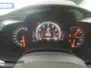 2014 Chevrolet Corvette Z51 3LT z VIN 1G1YM2D71E5100170, wystawiony jako Copart lot #69983954 z przebiegiem 48 803 mil mil oraz Szkoda całkowita • Salvage title. Historia ofert i sprzedaży dostępna na DreamBid. Obrazek 9.