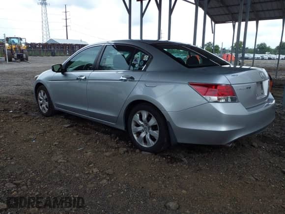 2009 Honda Accord EX z VIN 1HGCP36729A025442, wystawiony jako IAAI lot #43001931 z przebiegiem 160 714 mil mil oraz . Historia ofert i sprzedaży dostępna na DreamBid. Obrazek 3.