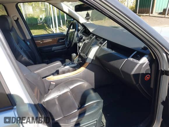 2008 Land Rover Range Rover Sport HSE with VIN SALSK25478A133606, listed as a IAAI auction lot 43346068 with 141,691 mi miles and . Bid and sale history available at DreamBid. Image 5.