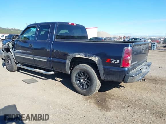2005 Chevrolet Silverado 1500 Z71 with VIN 1GCEK19Z95Z227391, listed as a IAAI auction lot 43426385 with 155,318 mi miles and . Bid and sale history available at DreamBid. Image 3.