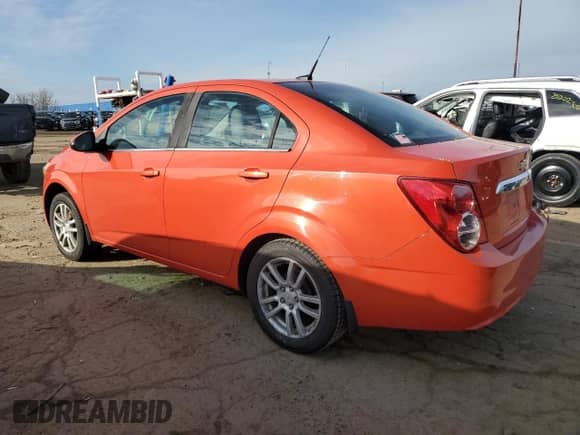 2012 Chevrolet Sonic LT с VIN 1G1JD5SHXC4140426, выставлен на аукционе Copart как лот 82801084 с пробегом 149 429 миль миль и Списание • Salvage title. История ставок и продаж доступна на DreamBid. Изображение 2.