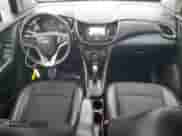 2017 Chevrolet Trax LT z VIN 3GNCJPSB5HL287519, wystawiony jako Copart lot #67406915 z przebiegiem 119 908 mil mil oraz Szkoda całkowita • Salvage title. Historia ofert i sprzedaży dostępna na DreamBid. Obrazek 8.