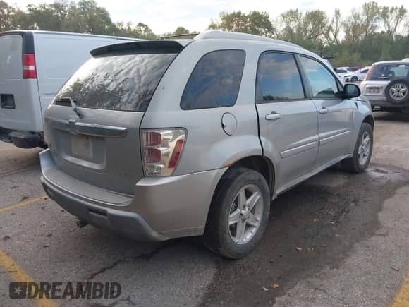 2005 Chevrolet Equinox LT z VIN 2CNDL73F856071202, wystawiony jako IAAI lot #43441558 z przebiegiem 123 909 mil mil oraz . Historia ofert i sprzedaży dostępna na DreamBid. Obrazek 4.
