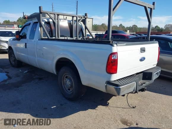 2013 Ford F-250 XL z VIN 1FT7X2A66DEB77864, wystawiony jako IAAI lot #41464637 z przebiegiem 289 428 mil mil oraz . Historia ofert i sprzedaży dostępna na DreamBid. Obrazek 3.