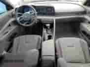 2024 Hyundai Elantra SE z VIN KMHLL4DG3RU795792, wystawiony jako Copart lot #69591345 z przebiegiem 9 347 mil mil oraz Szkoda całkowita • Salvage title. Historia ofert i sprzedaży dostępna na DreamBid. Obrazek 8.