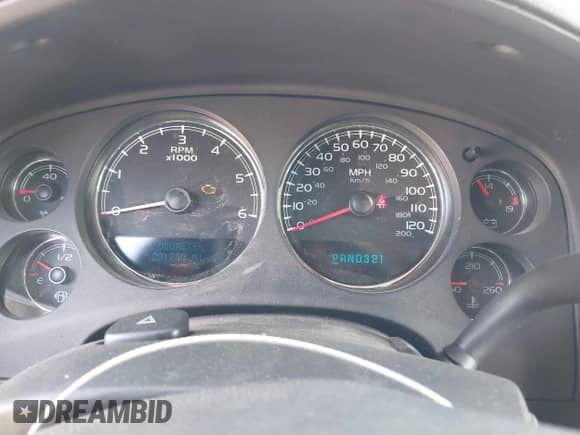 2007 Chevrolet Suburban LT с VIN 1GNFK16357J352563, выставлен на аукционе IAAI как лот 40635097 с пробегом 201 200 миль миль и . История ставок и продаж доступна на DreamBid. Изображение 7.