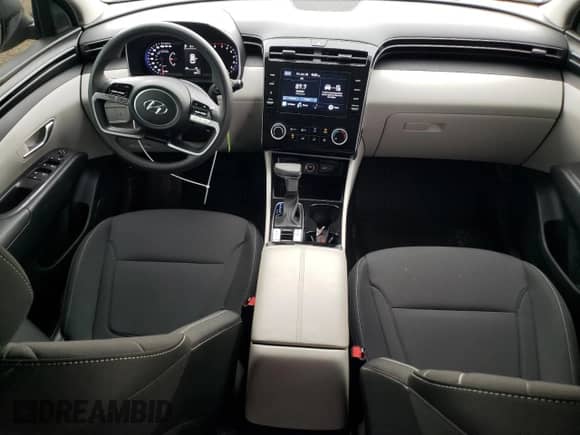 2024 Hyundai Tucson SE с VIN 5NMJACDE8RH401849, выставлен на аукционе Copart как лот 61440915 с пробегом 20 977 миль миль и Списание • Salvage title. История ставок и продаж доступна на DreamBid. Изображение 8.