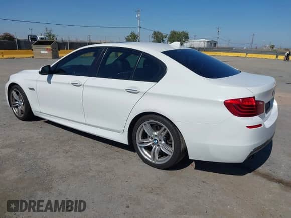 2015 BMW 5 Series 535i с VIN WBA5B1C51FD922563, выставлен на аукционе IAAI как лот 42593634 с пробегом 77 285 миль миль и . История ставок и продаж доступна на DreamBid. Изображение 3.