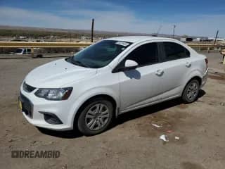 2018 Chevrolet Sonic LS с VIN 1G1JB5SH5J4104808, выставлен на аукционе Copart как лот 54892665 с пробегом 53 746 миль миль и Списание • Salvage title. История ставок и продаж доступна на DreamBid. Изображение 1.