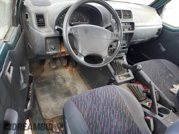 1996 Chevrolet Tracker с VIN 2CNBJ1863T6925397, выставлен на аукционе Copart как лот 50446605 с пробегом 139 484 миль миль и Чистый • Clean title. История ставок и продаж доступна на DreamBid. Изображение 8.