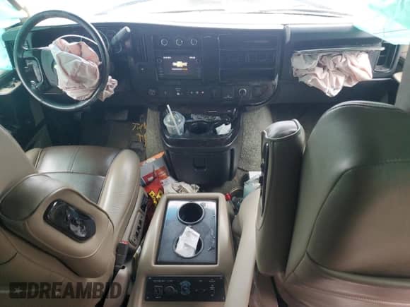 2018 Chevrolet Express Cargo с VIN 1GCWGAFG5J1167028, выставлен на аукционе Copart как лот 52160735 с пробегом 98 945 миль миль и Списание • Salvage title. История ставок и продаж доступна на DreamBid. Изображение 8.