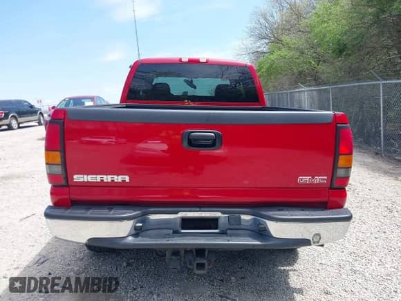 2005 GMC Sierra 1500 SLE with VIN 2GTEK19B651230471, listed as a IAAI auction lot 42054989 with 168,618 mi miles and . Bid and sale history available at DreamBid. Image 17.