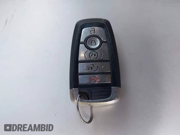 2018 Ford F-150 XL z VIN 1FTEW1EP7JKG02240, wystawiony jako IAAI lot #42663522 z przebiegiem 109 257 mil mil oraz . Historia ofert i sprzedaży dostępna na DreamBid. Obrazek 11.