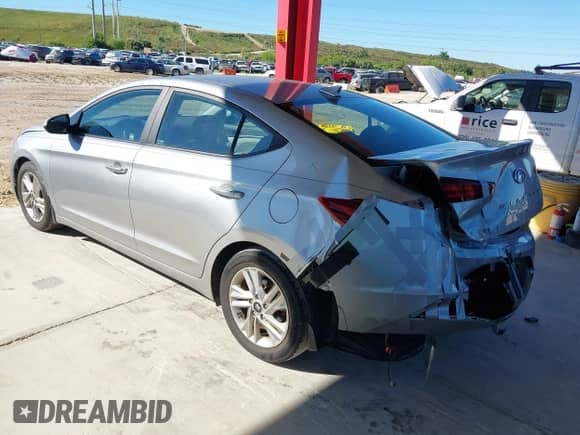 2020 Hyundai Elantra SEL z VIN 5NPD84LF0LH600896, wystawiony jako IAAI lot #43459207 z przebiegiem 27 868 mil mil oraz . Historia ofert i sprzedaży dostępna na DreamBid. Obrazek 3.