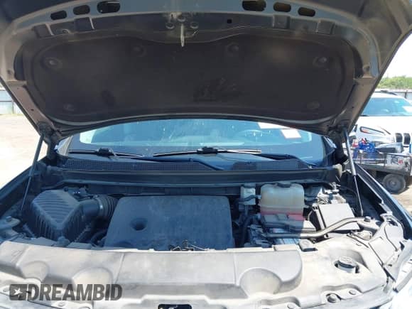 2020 Chevrolet Traverse LT Cloth z VIN 1GNERGKW9LJ315844, wystawiony jako IAAI lot #42941351 z przebiegiem 97 799 mil mil oraz . Historia ofert i sprzedaży dostępna na DreamBid. Obrazek 10.