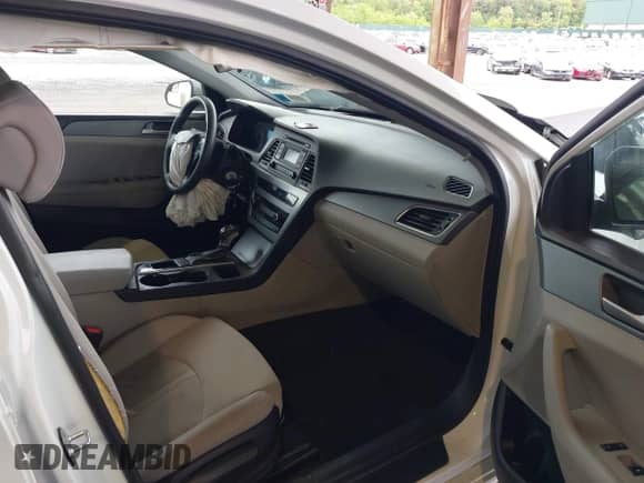 2017 Hyundai Sonata SE с VIN 5NPE24AF5HH494123, выставлен на аукционе IAAI как лот 42362467 с пробегом 147 345 миль миль и . История ставок и продаж доступна на DreamBid. Изображение 5.