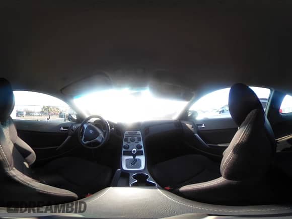 2010 Hyundai Genesis Coupe Premium с VIN KMHHT6KD8AU023478, выставлен на аукционе IAAI как лот 41080035 с пробегом 27 678 миль миль и . История ставок и продаж доступна на DreamBid. Изображение 18.