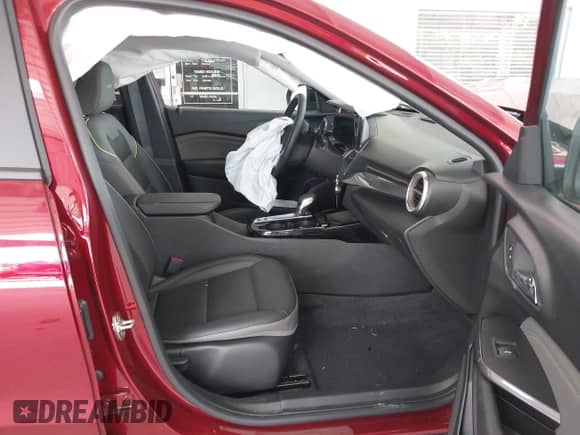 2024 Chevrolet Trax ACTIV z VIN KL77LKE22RC168100, wystawiony jako IAAI lot #42642223 z przebiegiem 16 323 mil mil oraz . Historia ofert i sprzedaży dostępna na DreamBid. Obrazek 5.