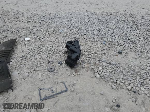 2022 Toyota Tacoma TRD Off Road with VIN 3TYCZ5AN4NT099666, listed as a Copart auction lot 85094295 with 45,880 mi miles and Salvage title. Bid and sale history available at DreamBid. Image 12.