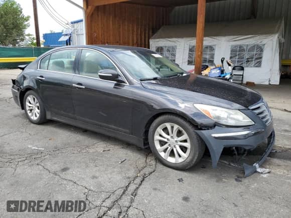 2013 Hyundai Genesis 3.8L с VIN KMHGC4DD9DU246369, выставлен на аукционе Copart как лот 84050935 с пробегом 186 604 миль миль и На запчасти • Non repairable. История ставок и продаж доступна на DreamBid. Изображение 4.