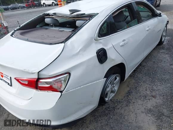 2018 Chevrolet Malibu LS z VIN 1G1ZB5ST7JF277595, wystawiony jako IAAI lot #43289380 z przebiegiem 62 729 mil mil oraz . Historia ofert i sprzedaży dostępna na DreamBid. Obrazek 20.