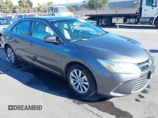 2016 Toyota Camry LE z VIN 4T1BD1FK9GU179441, wystawiony jako IAAI lot #40445855 z przebiegiem 82 175 mil mil oraz . Historia ofert i sprzedaży dostępna na DreamBid. Obrazek 1.