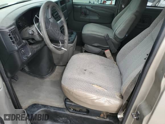 2003 Chevrolet Express Passenger with VIN 1GAHG39U631107387, listed as a Copart auction lot 70873805 with 217,147 mi miles and Salvage title. Bid and sale history available at DreamBid. Image 7.