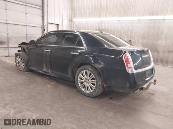 2013 Chrysler 300 C z VIN 2C3CCAKT1DH667134, wystawiony jako IAAI lot #41891856 z przebiegiem 162 489 mil mil oraz . Historia ofert i sprzedaży dostępna na DreamBid. Obrazek 3.