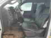 2021 Chevrolet Silverado 2500HD Work Truck z VIN 1GC5YLE72MF108757, wystawiony jako Copart lot #57412225 z przebiegiem Nie podano mil oraz Szkoda całkowita • Salvage title. Historia ofert i sprzedaży dostępna na DreamBid. Obrazek 7.