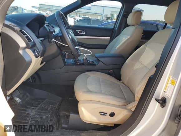 2017 Ford Explorer с VIN 1FM5K8B81HGC78034, выставлен на аукционе Copart как лот 69409815 с пробегом 137 229 миль миль и Списание • Salvage title. История ставок и продаж доступна на DreamBid. Изображение 7.