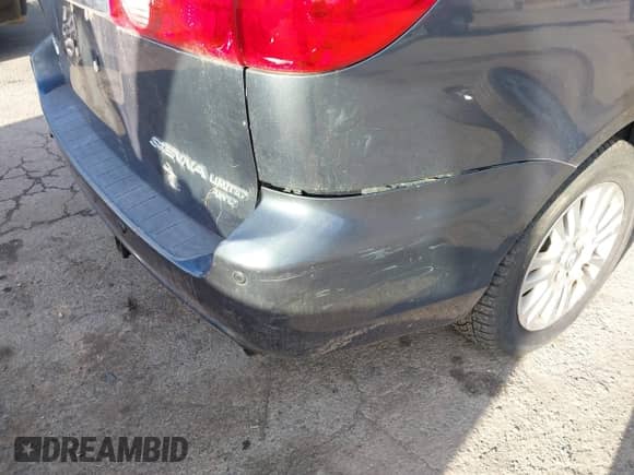 2010 Toyota Sienna XLE с VIN 5TDDK4CC3AS033257, выставлен на аукционе IAAI как лот 43512425 с пробегом 200 091 миль миль и . История ставок и продаж доступна на DreamBid. Изображение 18.