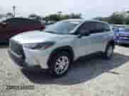 2022 Toyota Corolla Cross L z VIN 7MUAAAAG4NV028896, wystawiony jako Copart lot #81634255 z przebiegiem 38 929 mil mil oraz Szkoda całkowita • Salvage title. Historia ofert i sprzedaży dostępna na DreamBid. Obrazek 1.