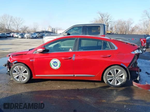 2019 Hyundai Ioniq Limited with VIN KMHC85LC3KU124621, listed as a IAAI auction lot 41118106 with 85,370 mi miles and . Bid and sale history available at DreamBid. Image 15.