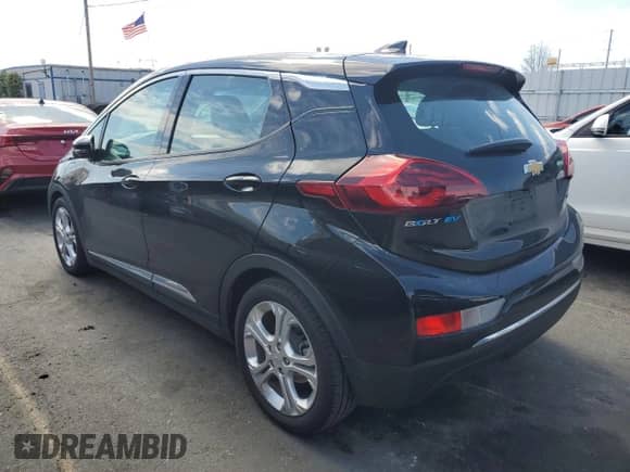 2021 Chevrolet Bolt EV LT z VIN 1G1FY6S09M4105792, wystawiony jako Copart lot #43905983 z przebiegiem 30 245 mil mil oraz . Historia ofert i sprzedaży dostępna na DreamBid. Obrazek 2.