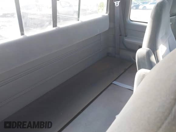 1994 Ford F-150 с VIN 1FTEX15H4RKB36879, выставлен на аукционе IAAI как лот 43158120 с пробегом 190 556 миль миль и . История ставок и продаж доступна на DreamBid. Изображение 8.