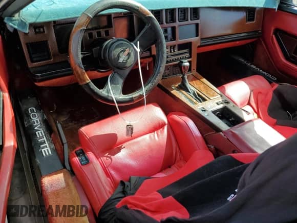 1988 Chevrolet Corvette с VIN 1G1YY3189J5100502, выставлен на аукционе Copart как лот 78682914 с пробегом 78 658 миль миль и На запчасти • Non repairable. История ставок и продаж доступна на DreamBid. Изображение 8.